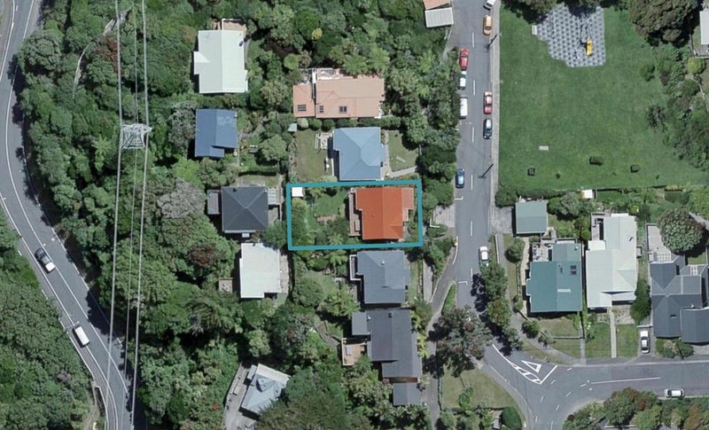 141 Creswick Terrace, Northland, Wellington - Carousel 1