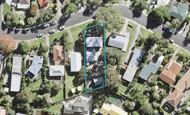 14 Holt Avenue, Torbay, Auckland - Carousel 1