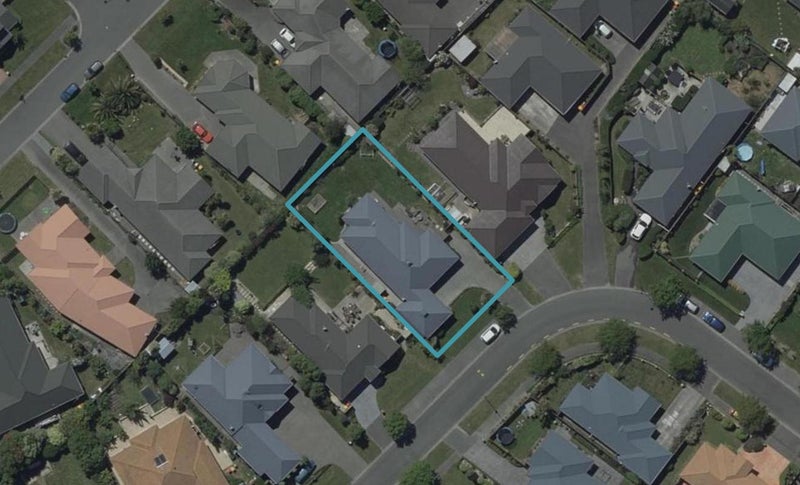 20 Kinsella Crescent, Aidanfield, Christchurch - Carousel 1