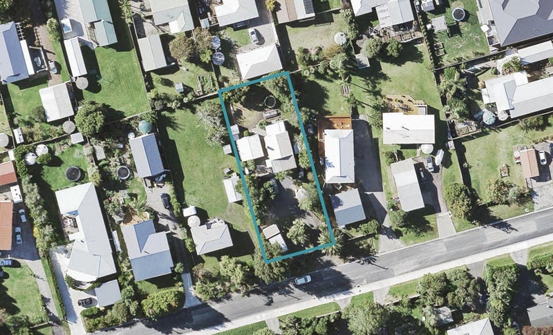 16 Third View Avenue, Beachlands, Auckland - Carousel 1