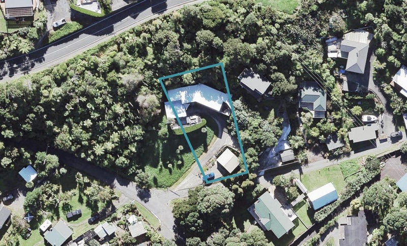 2 Foster Avenue, Huia, Auckland - Carousel 1