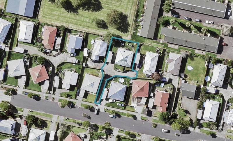 86C Maybury Street, Point England, Auckland - Carousel 1