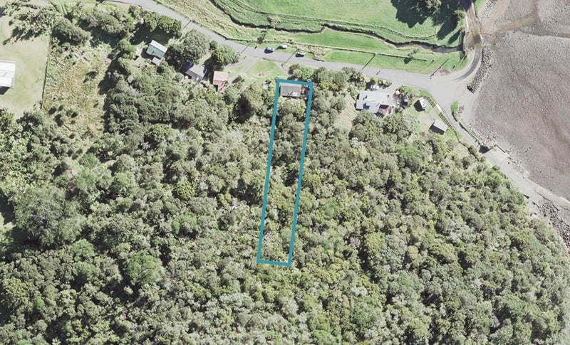 10 Whatipu Road, Huia, Auckland - Carousel 1