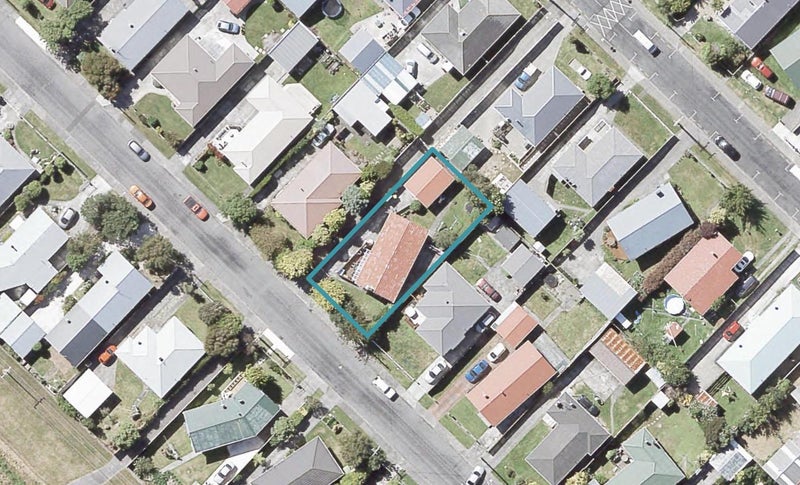 42 Karamu Crescent, Wainuiomata, Lower Hutt - Carousel 1
