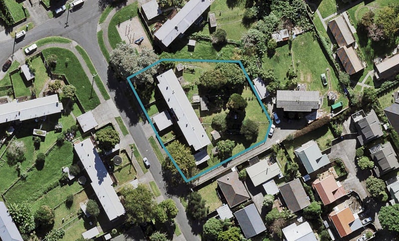 7 Bellgrove Place, Avondale, Auckland - Carousel 1