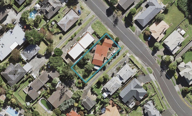 82 Velma Road, Hillcrest, Auckland - Carousel 1