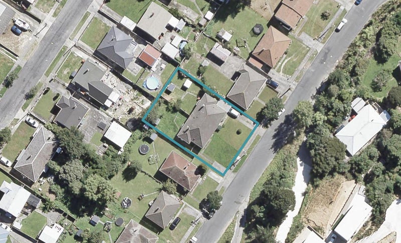2/16 Judd Crescent, Naenae, Lower Hutt - Carousel 1