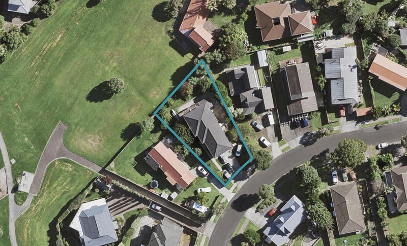 13 St Annes Crescent, Wattle Downs, Auckland - Carousel 1
