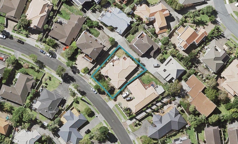 78 Simmental Crescent, Somerville, Auckland - Carousel 1