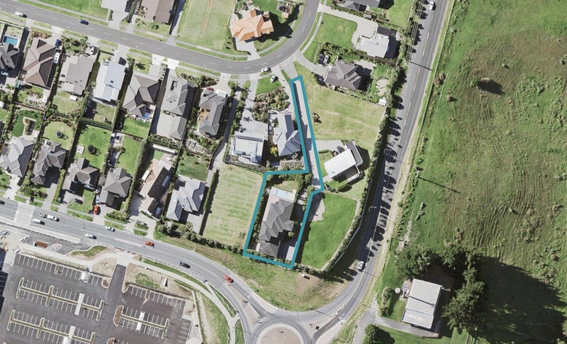 27 Liberty Crescent, Beachlands, Auckland - Carousel 1