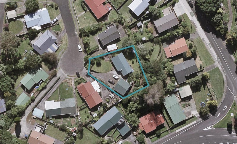 5 Ross Place, Blagdon, New Plymouth - Carousel 1