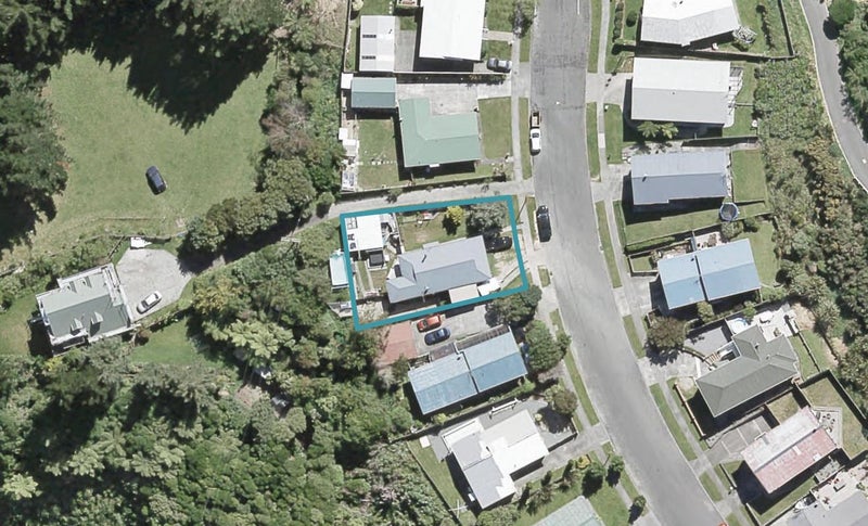 19 Kaitangata Crescent, Kelson, Lower Hutt - Carousel 1