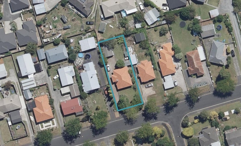 27 Tranmere Road, Fairfield, Hamilton - Carousel 1
