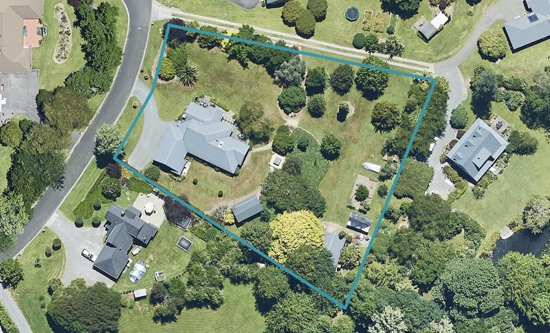 14 Brianell Valley Road, Pyes Pa, Tauranga - Carousel 1