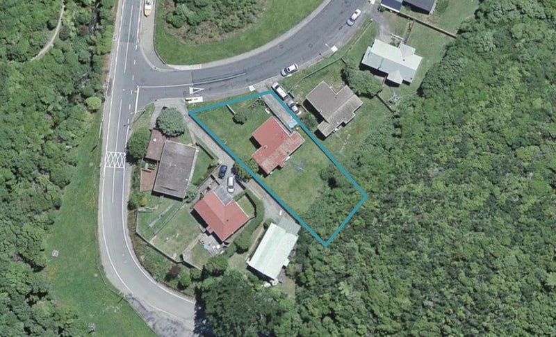 99 Hazlewood Avenue, Karori, Wellington - Carousel 1