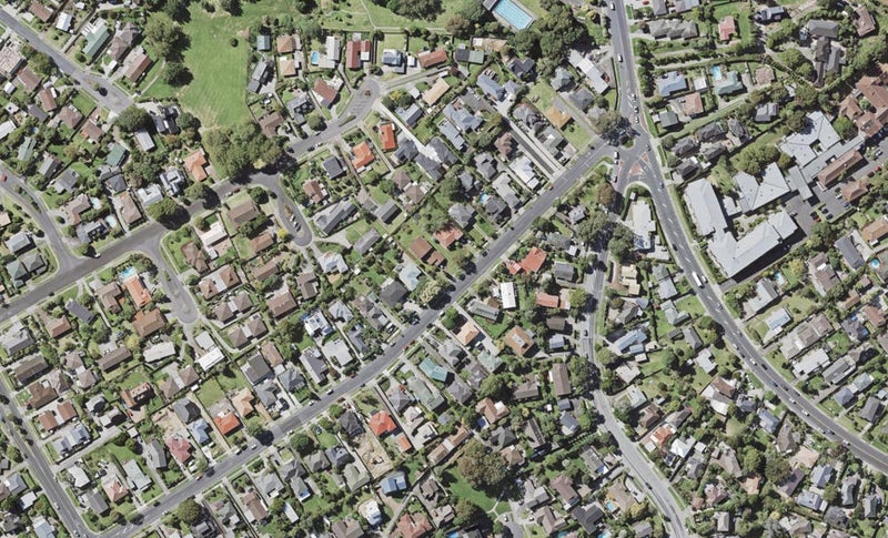 21 Bradbury Road, Botany Downs, Auckland - Carousel 1