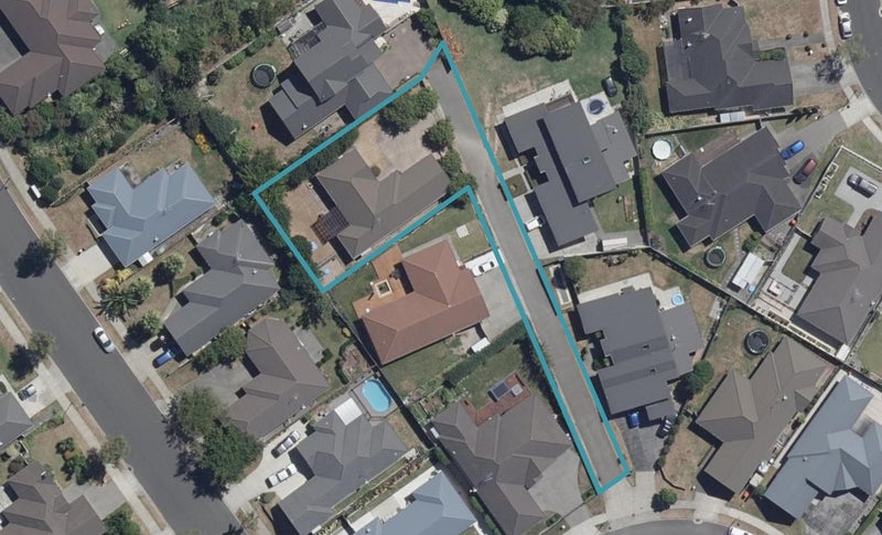 7 Compton Grove, Huntington, Hamilton - Carousel 1