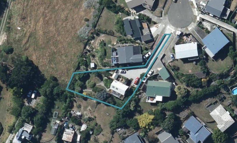17 Brian Place, Titahi Bay, Porirua - Carousel 1