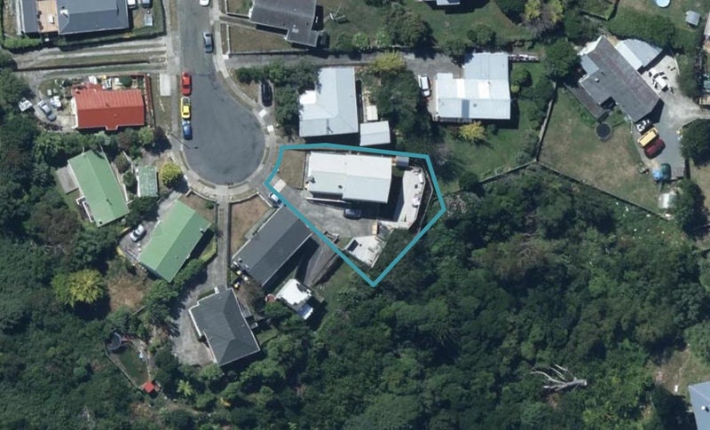 17 Toporoa View, Ascot Park, Porirua - Carousel 1