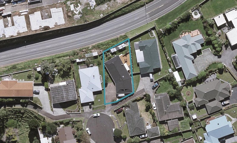 18 Bronte Place, Whalers Gate, New Plymouth - Carousel 1