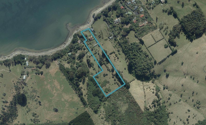 389 Portobello Road, Macandrew Bay, Dunedin - Carousel 1