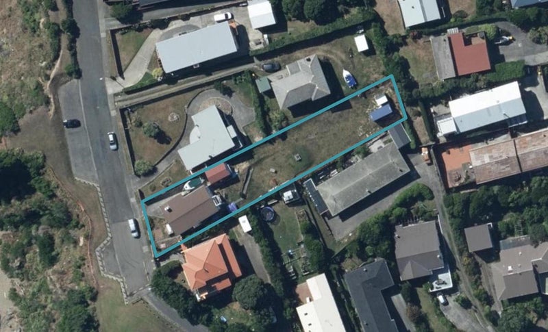 35 Terrace Road, Titahi Bay, Porirua - Carousel 1