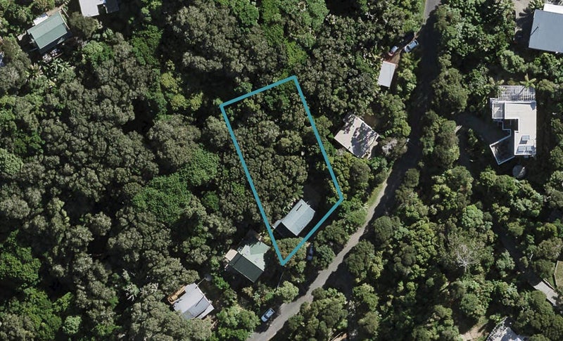 33 Hekerua Road, Oneroa, Waiheke Island - Carousel 1