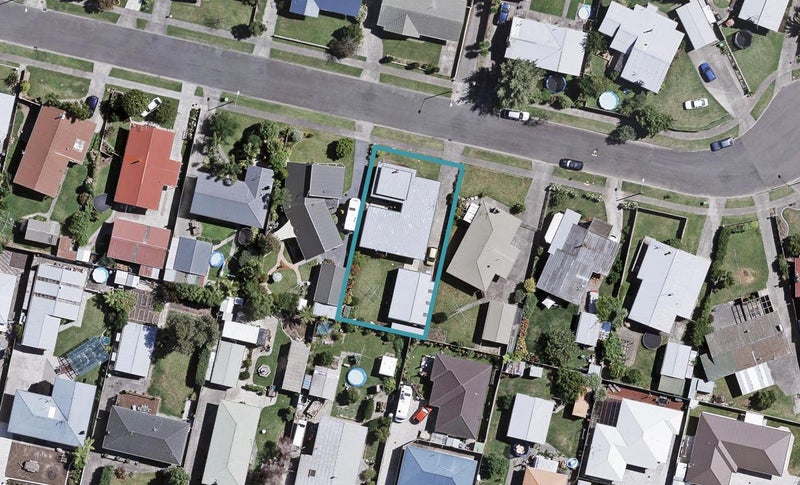 22 Frickleton Street, Taradale, Napier - Carousel 1