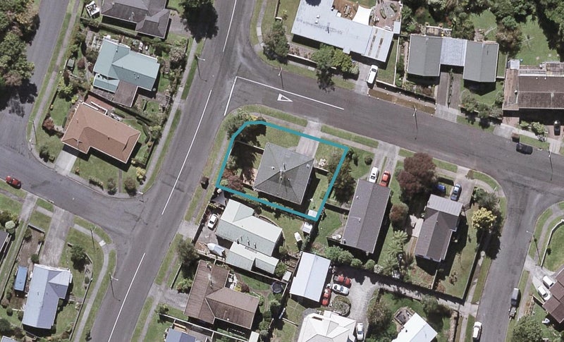 84 Heta Road, Highlands Park, New Plymouth - Carousel 1