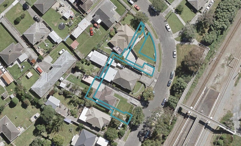 7/8 Rainey Grove, Taita, Lower Hutt - Carousel 1