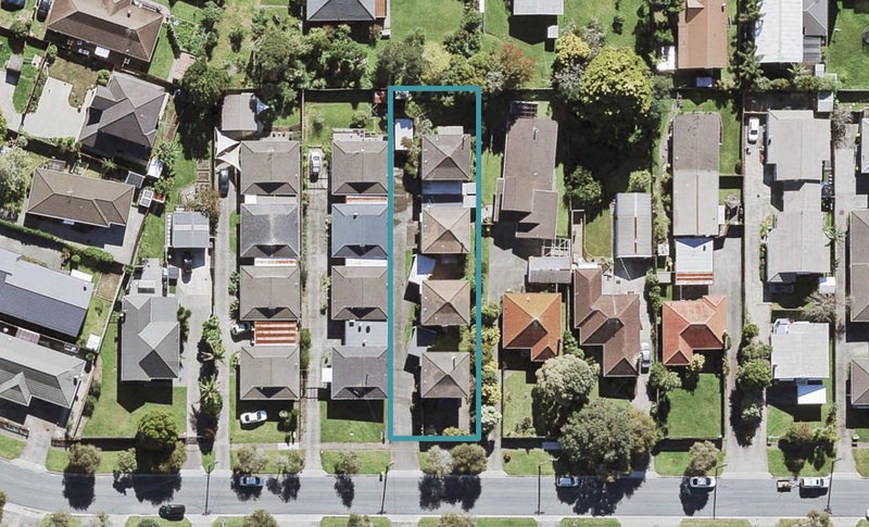2/10 Akehurst Avenue, New Lynn, Auckland - Carousel 1