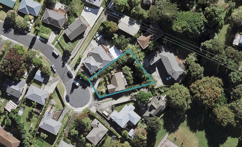 32 Camelot Place, Glenfield, Auckland - Carousel 1