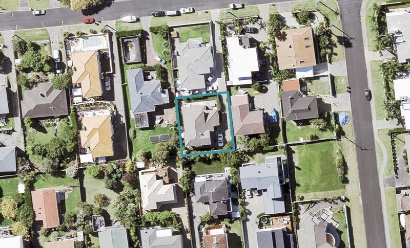 15A Beechwood Road, Rothesay Bay, Auckland - Carousel 1