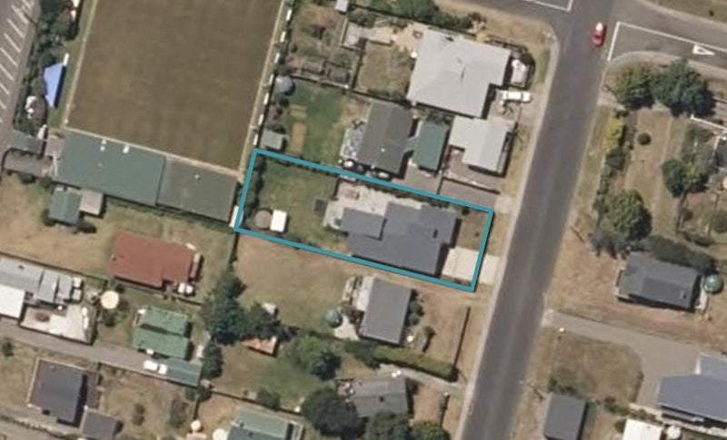 89 Kahukura Avenue, Waitārere Beach, Levin - Carousel 1
