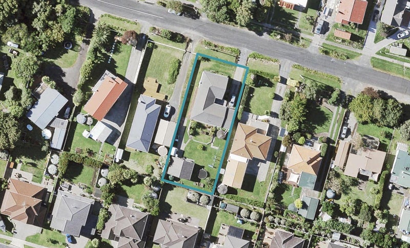 9 Beachlands Road, Beachlands, Auckland - Carousel 1