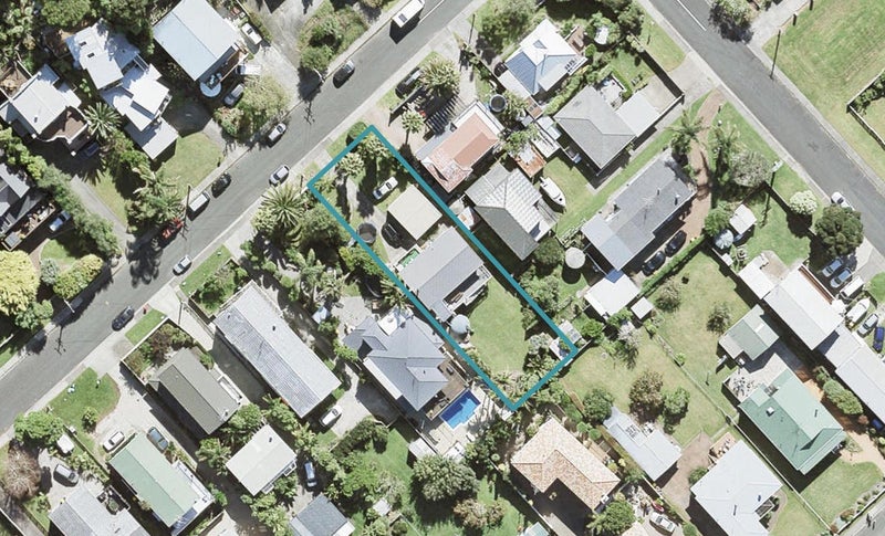 18 Mckenzie Avenue, Arkles Bay, Whangaparaoa - Carousel 1