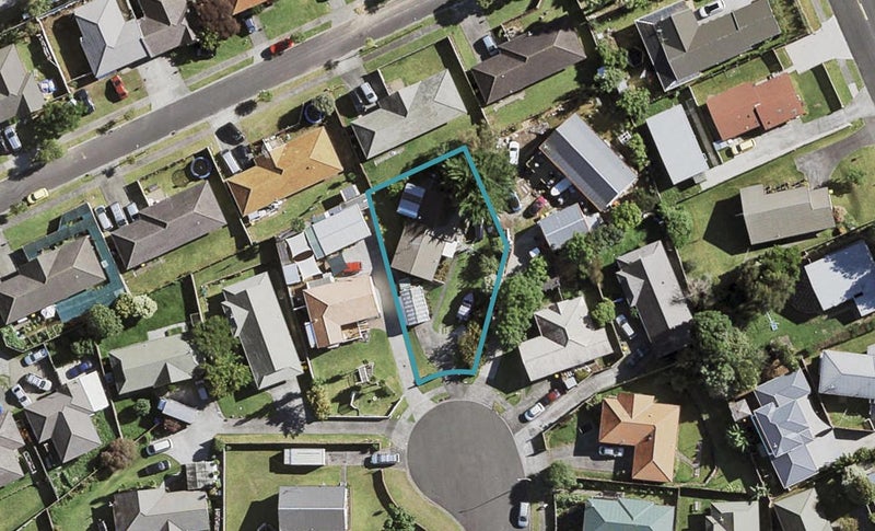 16 Rhine Place, Weymouth, Auckland - Carousel 1