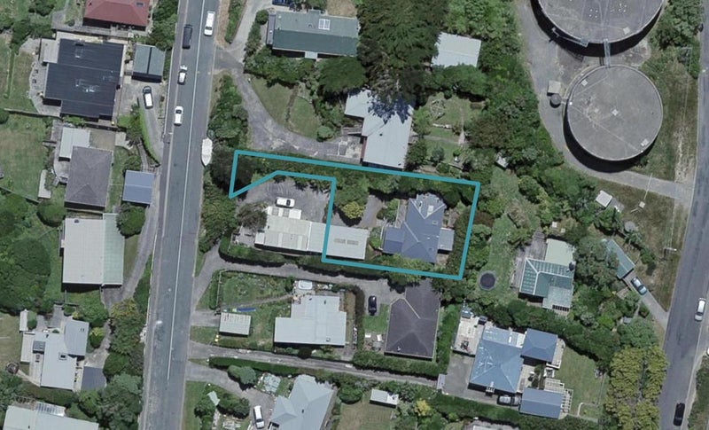 20 Chapman Street, Newlands, Wellington - Carousel 1