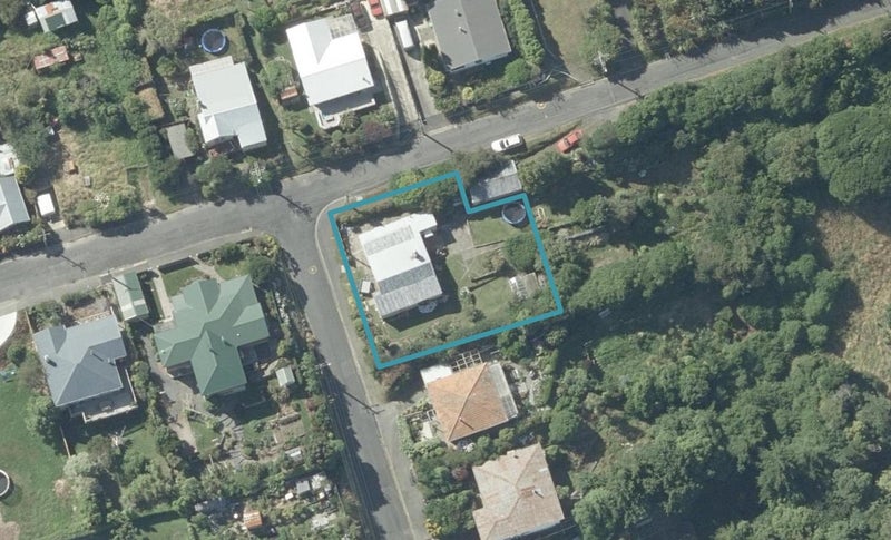 30 Athol Place, Ravensbourne, Dunedin - Carousel 1