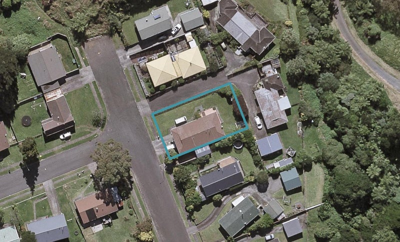 114 Riversdale Drive, Merrilands, New Plymouth - Carousel 1