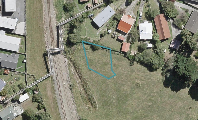 16 Wi Hape Pakau Place, Waiwhetu, Lower Hutt - Carousel 1