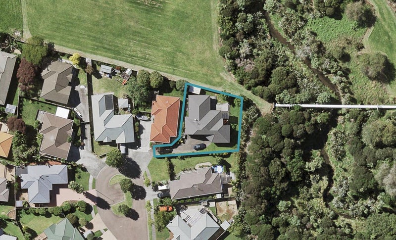 32 Cottesmore Place, Huntington Park, Auckland - Carousel 1