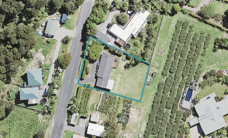 144 Parker Road, Oratia, Auckland - Carousel 1