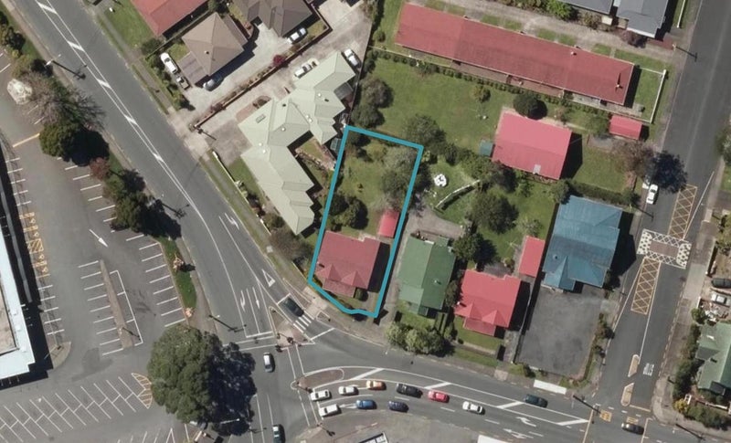 1 Nixon Street, Kensington, Whangarei - Carousel 1