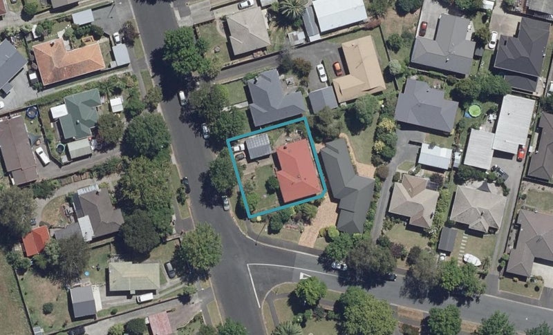 21 Flynn Road, Hillcrest, Hamilton - Carousel 1