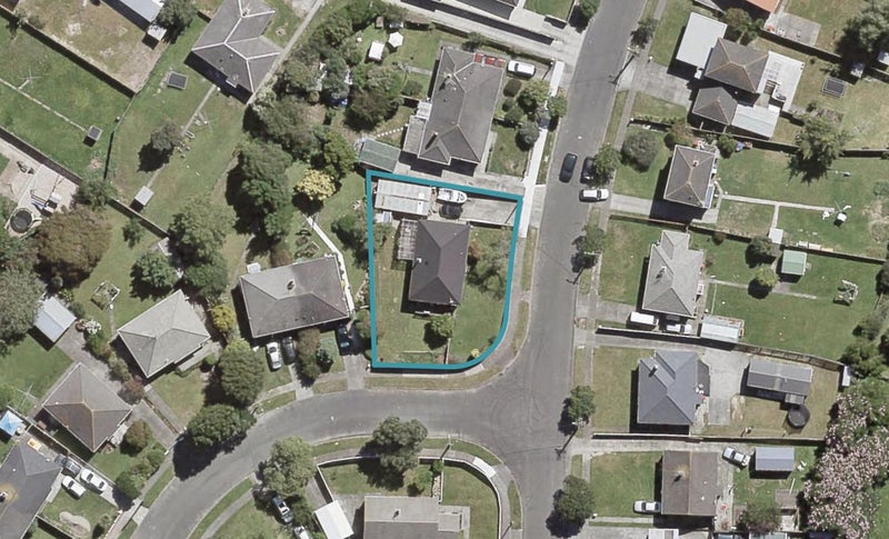 19 Compton Crescent, Taita, Lower Hutt - Carousel 1