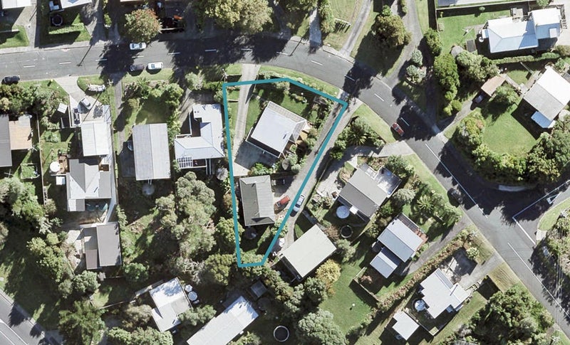9 Penton Road, Stanmore Bay, Whangaparaoa - Carousel 1