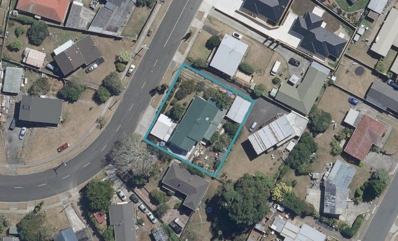 12 Cowley Drive, Temple View, Hamilton - Carousel 1