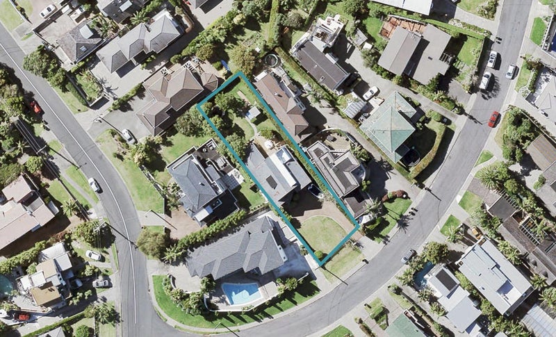 6 Vaughan Crescent, Murrays Bay, Auckland - Carousel 1