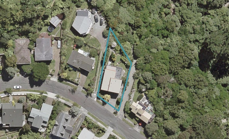 31 Stanhope Grove, Korokoro, Lower Hutt - Carousel 1